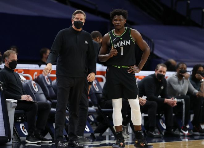 以租借方式 以租借方式